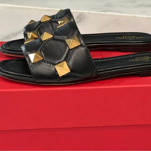 Valentino Shoes - VALENTINO FLAT ROMAN STUD SLIDE
SANDAL 37.5